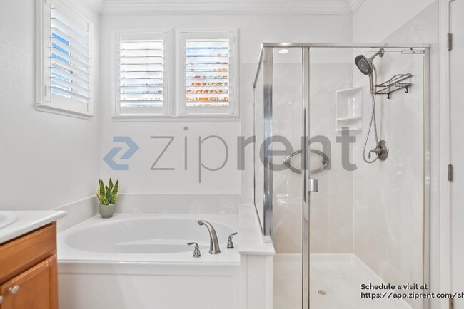 Building Photo - 28530 Gulfport Cir