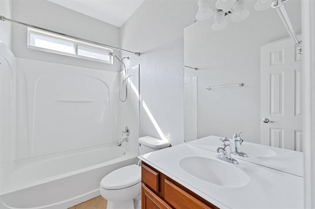Building Photo - 2808 Cedar Ridge Ln