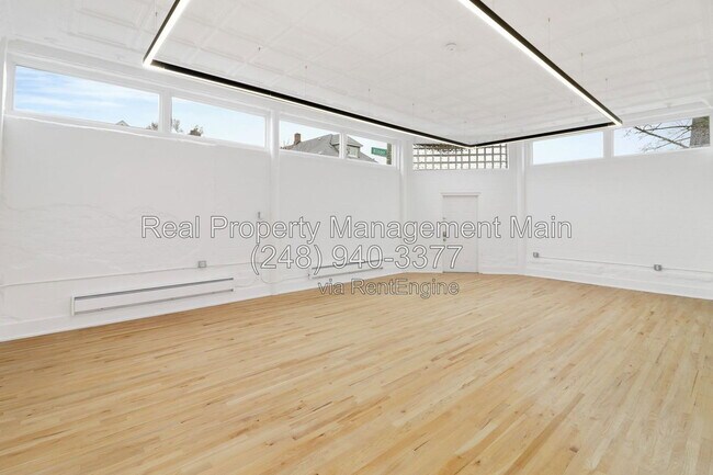 Building Photo - 12303 Klinger St