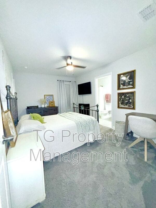 Building Photo - 13968 Molina Dr