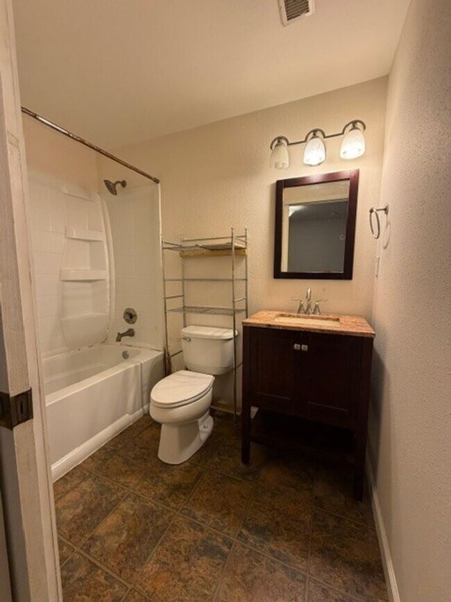 Building Photo - 10925 Upland Terrace