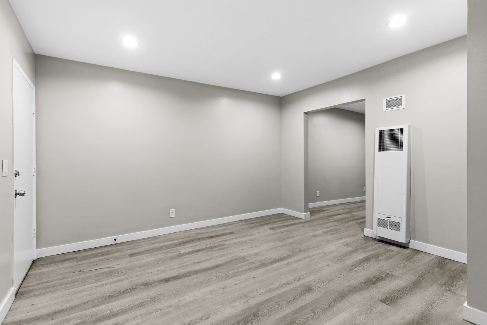 Building Photo - 113 S Lillie Ave