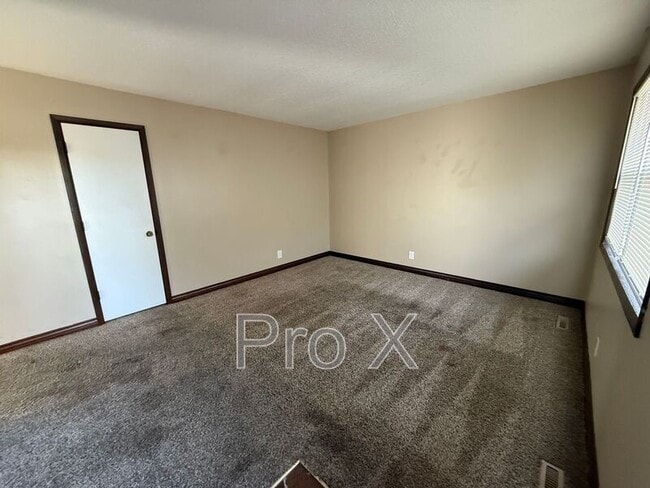 Building Photo - 2230 S Arizona Ave