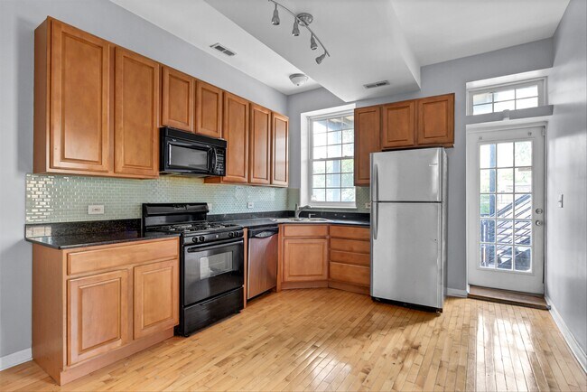 Building Photo - 1332 N Campbell Ave