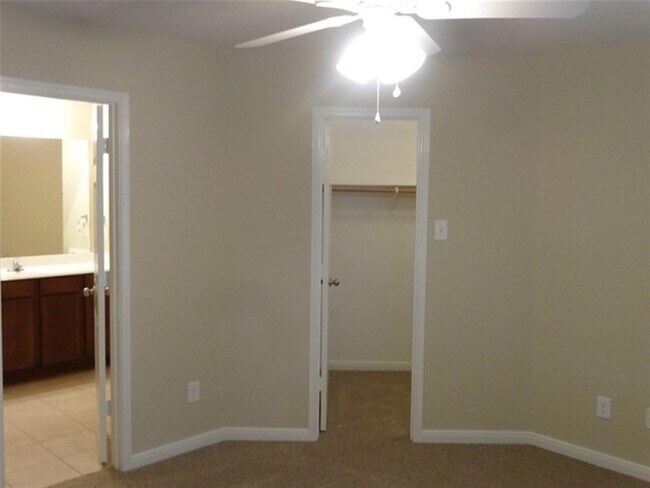 Building Photo - 9422 Ivory Trail Ln