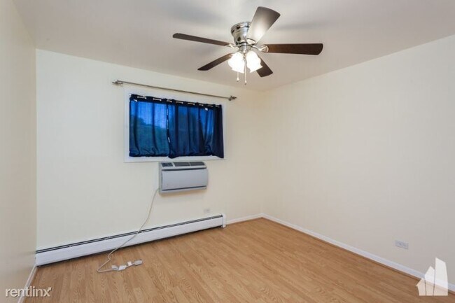 Building Photo - 1340 W Touhy Ave