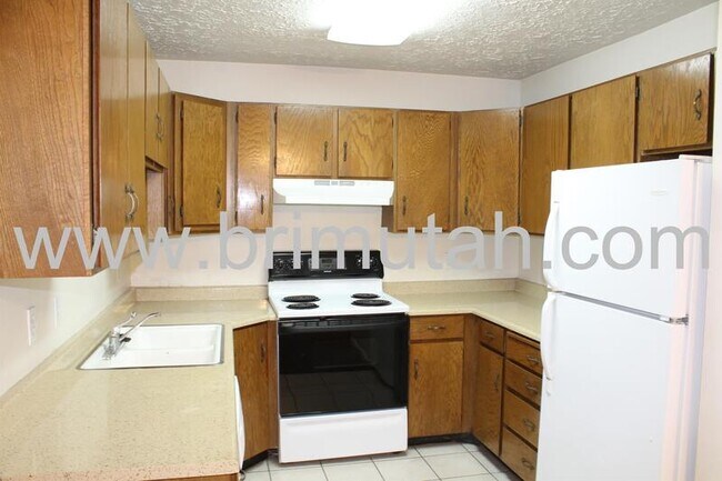 Building Photo - 1594 E 3300 S
