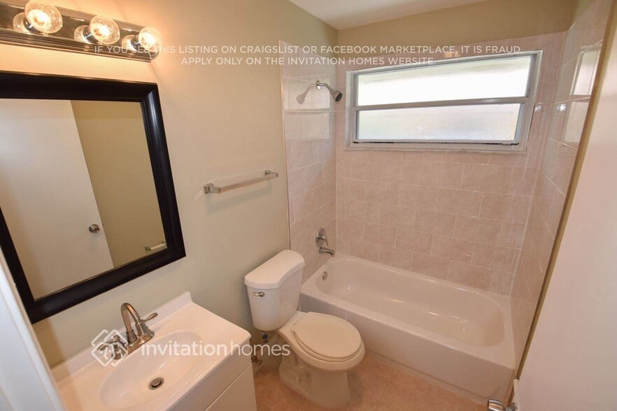 Building Photo - 4998 NW 5th Ave