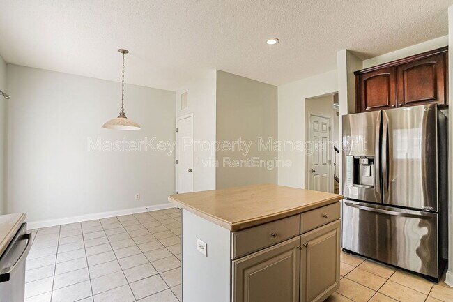 Building Photo - 335 Anterbury Dr