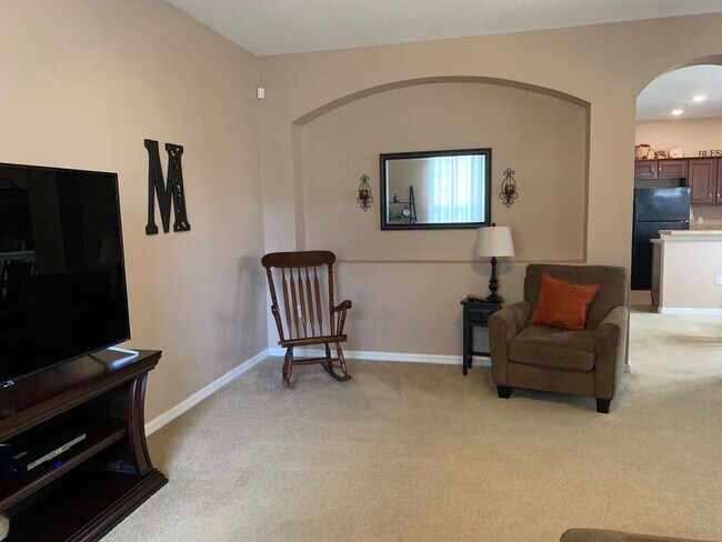 Building Photo - 3/2.5 Condo in Harmony