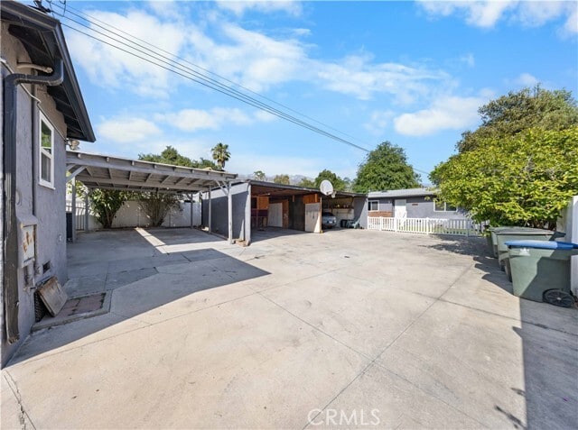 Building Photo - 2074 Summit Ave