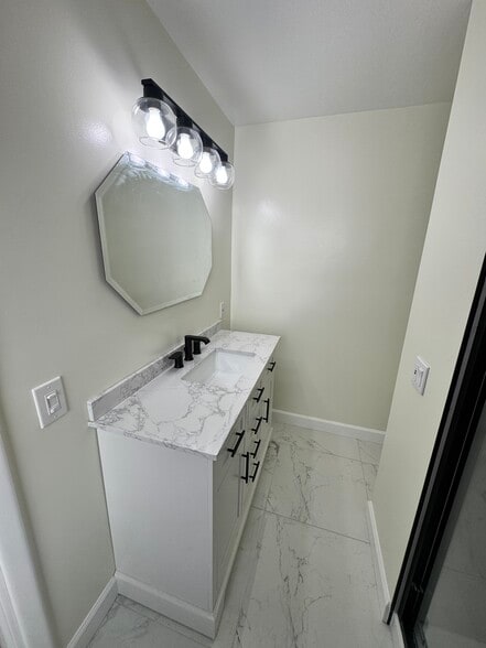 Bathroom - 651 Quinnipiac Ave