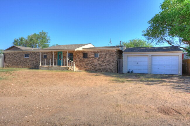Building Photo - 8406 County Rd 6430