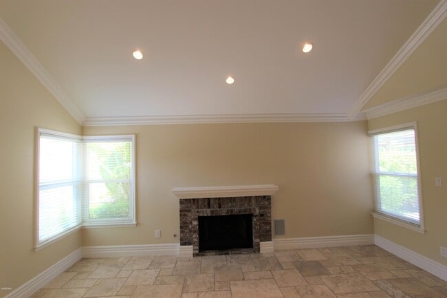 Building Photo - 15329 Bambi Ct