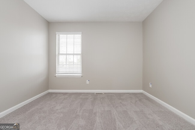 Building Photo - 2611 Star Ln