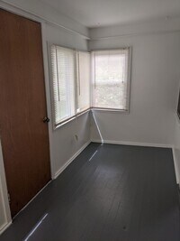 Building Photo - Cute 1 bedroom house! Located near Ta Ha Zouka Park!  Bonita casa de 1 dormitorio. ¡Ubicada cerca...