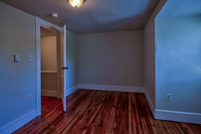 Building Photo - 1115 Frances Ave