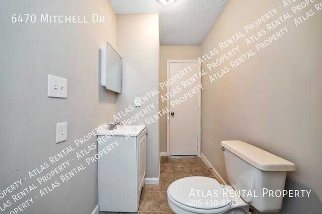 Building Photo - 6470 Mitchell Dr