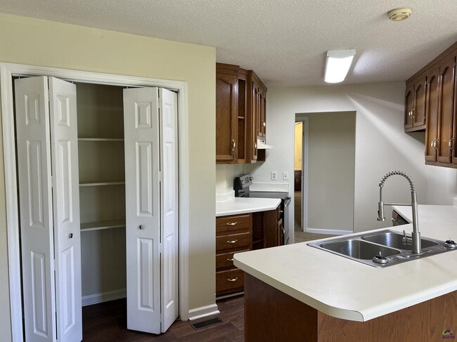 Building Photo - 164 Lonnie Bryant Rd