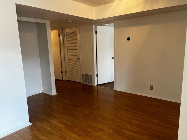 Building Photo - Stunning Cottonwood Heights Home!!!