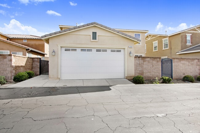 Building Photo - 5428 Novara Ave