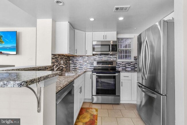 Building Photo - 14006 Vista Dr