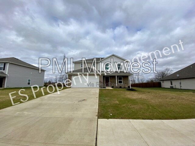 Building Photo - 2608 W Kings Cyn Dr