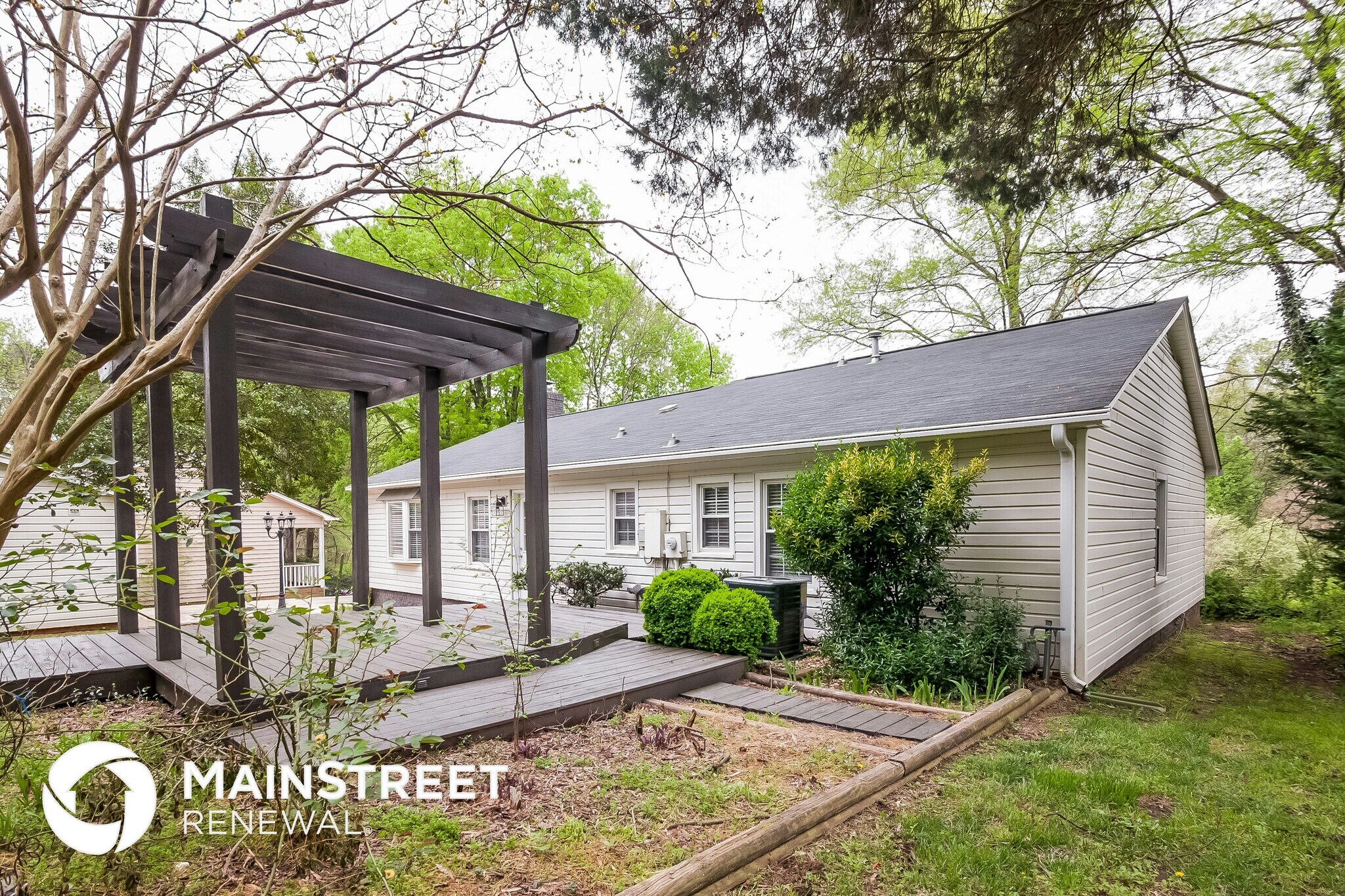 Building Photo - 9020 Louvaine Dr
