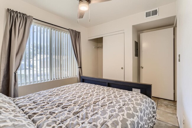 Building Photo - FULLY FURNISHED 2 bedroom condo near UNLV!