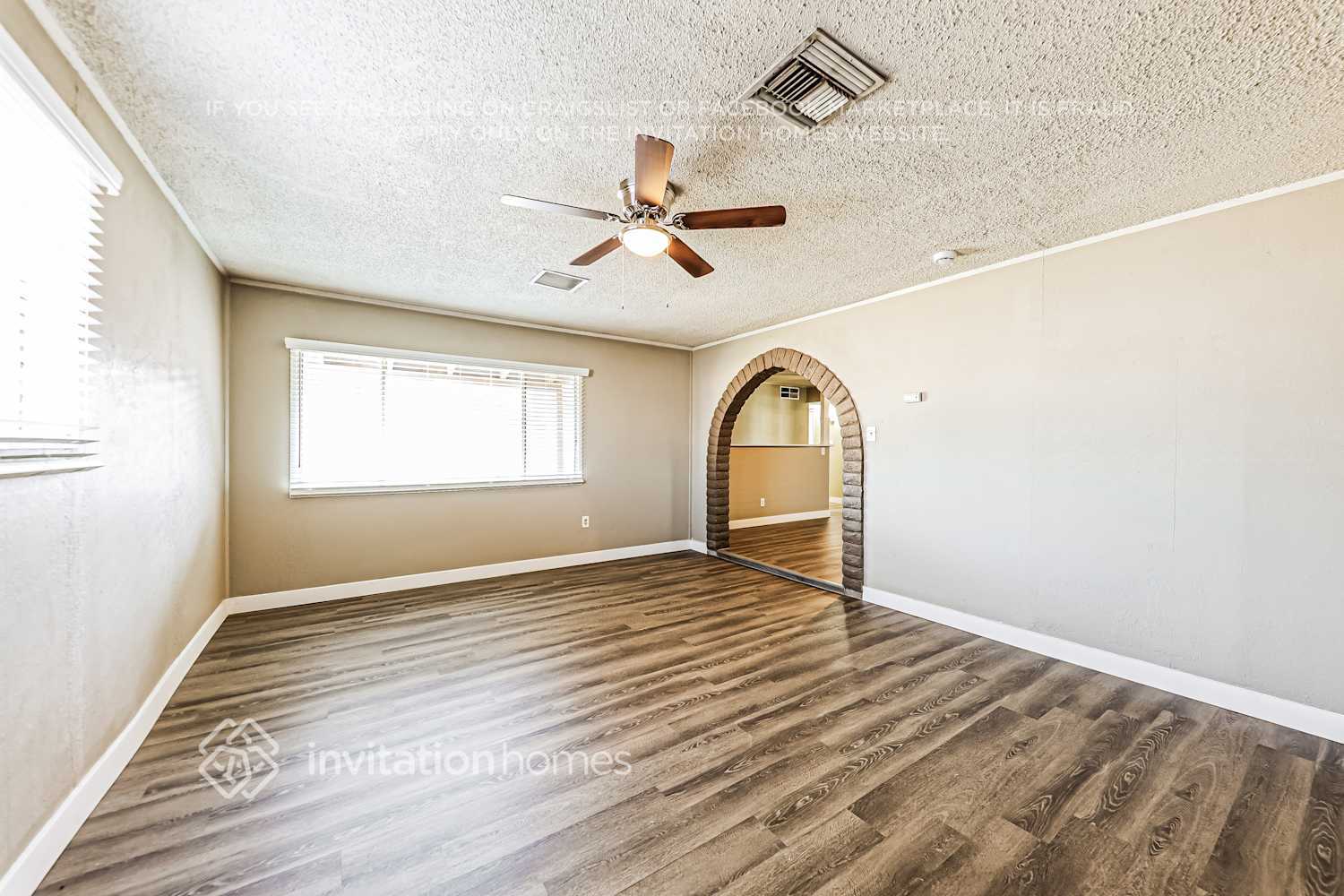 Building Photo - 6921 W Hazelwood St