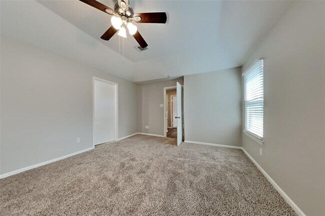 Building Photo - 2638 Brookdale Dr