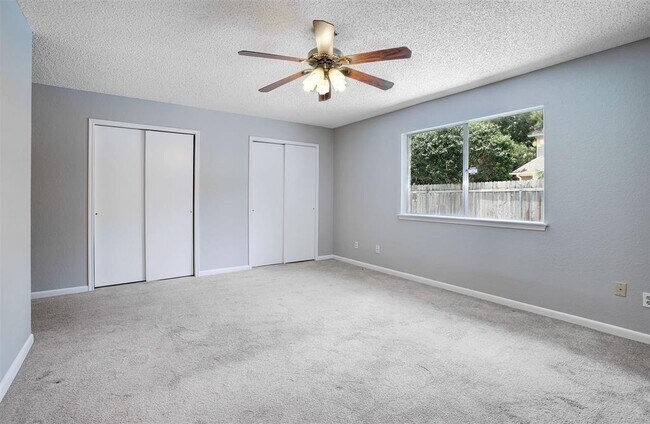 Building Photo - 15703 Spring Forest Dr