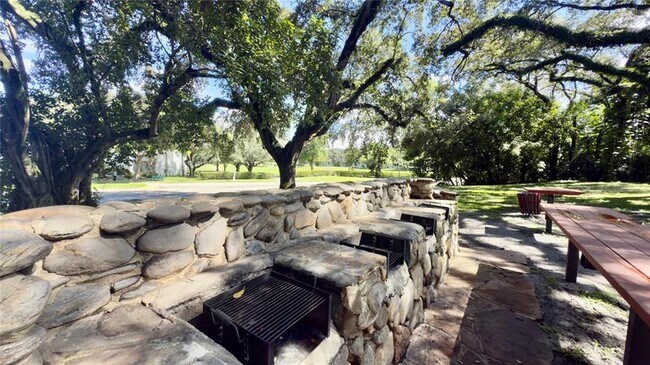 Building Photo - 9340 Lagoon Pl