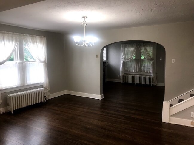 Building Photo - 4 Bedroom; 1 Bath House for Rent - Swissvale