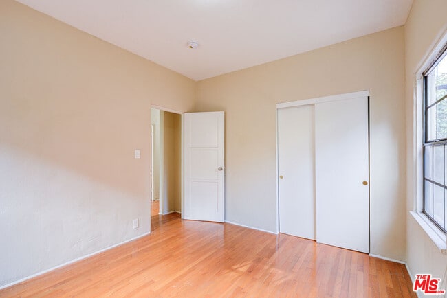 Building Photo - 1492 Silver Lake Blvd