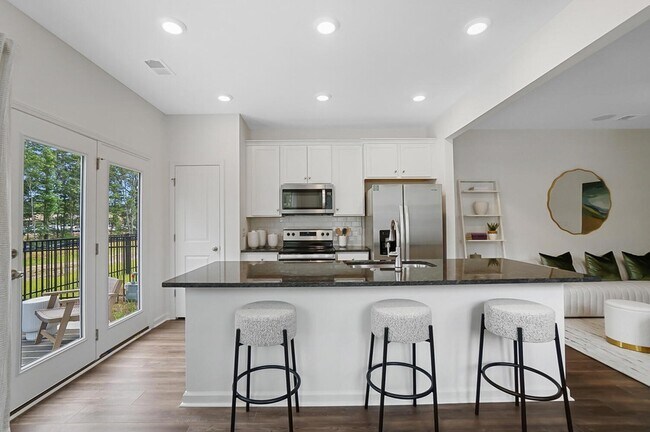 Building Photo - 609 Trotters Ln