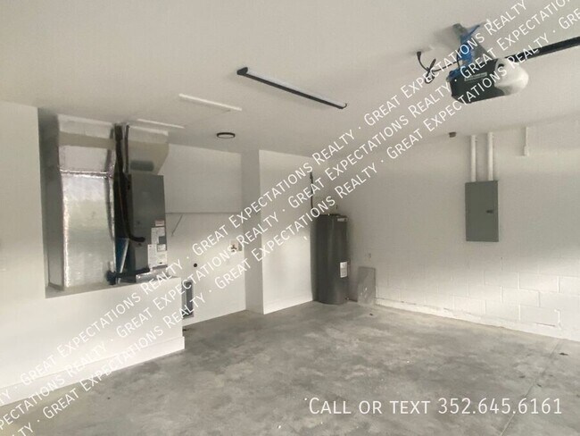 Building Photo - 13679 SE 52nd Ct