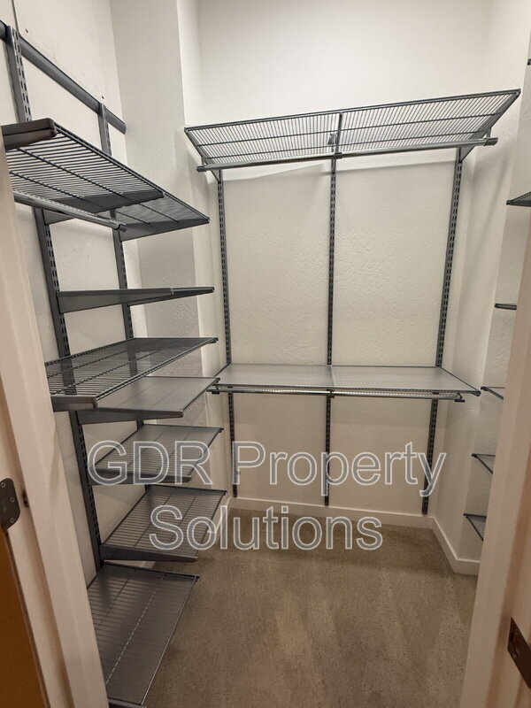 Building Photo - 3600 Central Ave SE