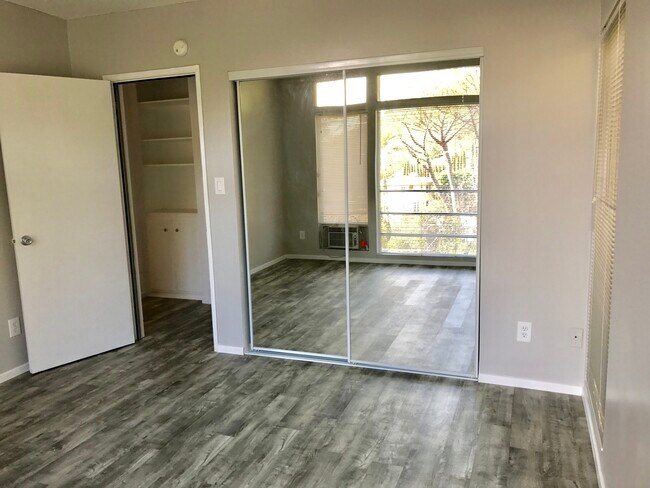 Bedroom - 2607 Laurel Canyon Blvd