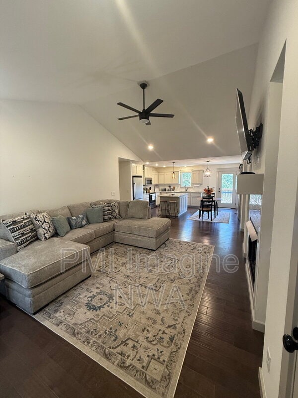 Building Photo - 54 Morvan Dr