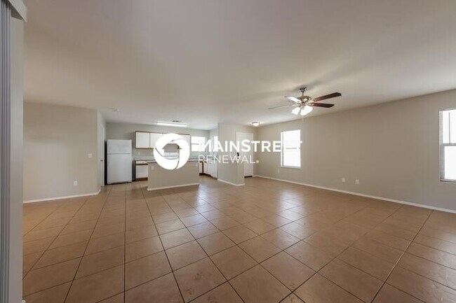 Building Photo - 3 Bedroom Pet-Friendly Home in Phoenix, AZ with Main Street Renewal