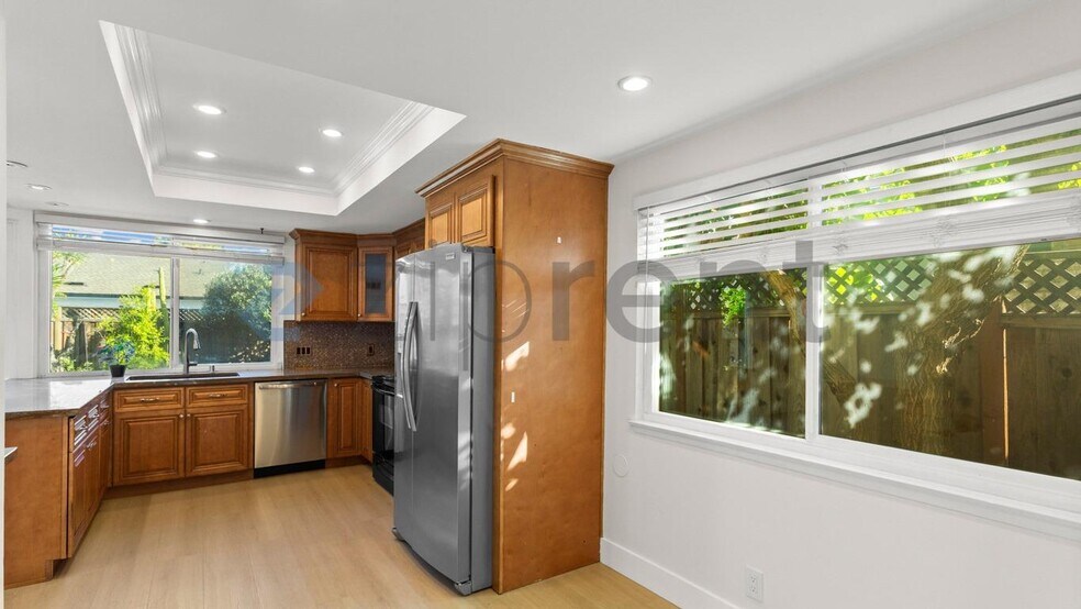 Building Photo - Unit