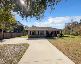 Building Photo - 2037 Recker Hwy