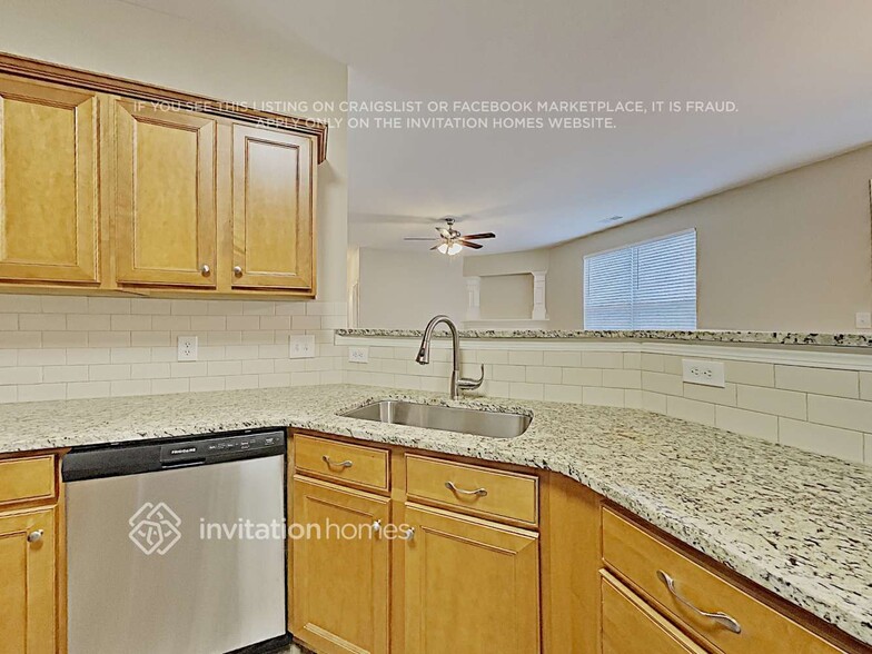 Building Photo - 1009 Tiger Eye Ave