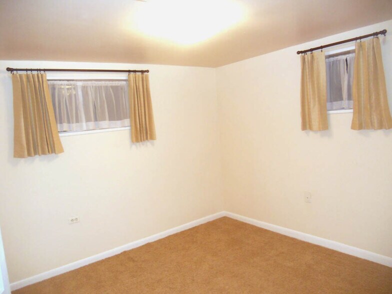 Bedroom 2 - 5509 W 13600 N