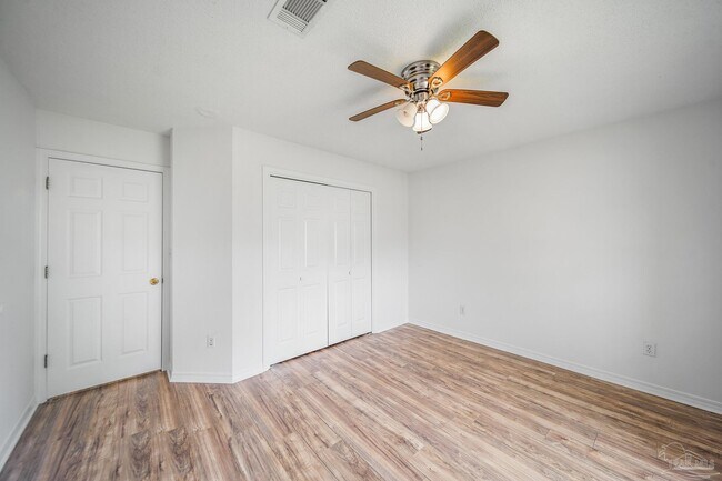 Building Photo - 3313 Country Meadow Ln