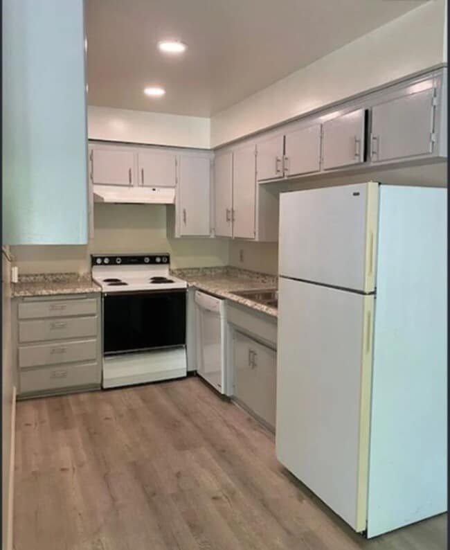 Building Photo - 1206 Galleon Way