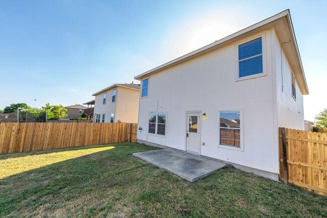 Building Photo - 6609 Plains Crest Dr