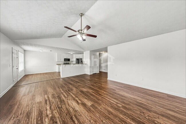 Building Photo - 282 Rockingham Dr