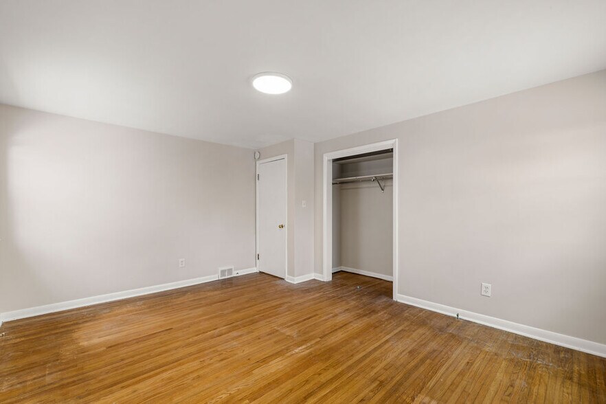 Building Photo - 612 Starin Ave